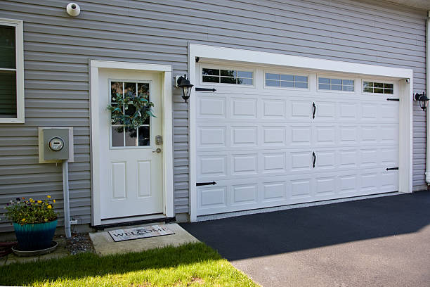 24/7 Emergency Garage Door Panel Replacement experts in Glasco, NY